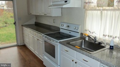2920 Delaware Ave, Halethorpe, MD 21227 - photo 3