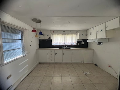 553 Falcon Ave, Lakeland, FL 33815 - photo 3