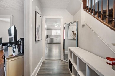 36 Switzer Ave, Springfield, MA 01109 - photo 4