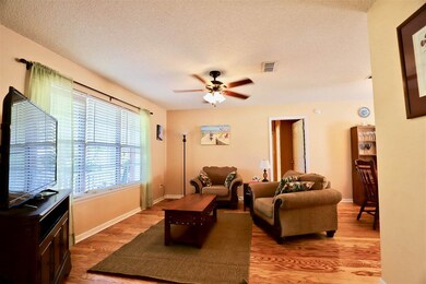 302 Duncan Dr, Crawfordville, FL 32327 - photo 4