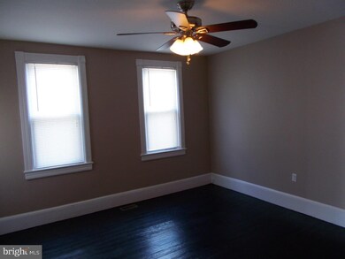 426 Kossuth St, Riverside, NJ 08075 - photo 5