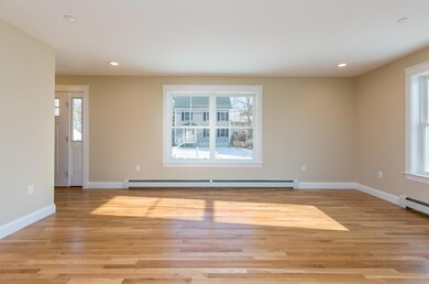 23 Van Vechten St Portland ME-large-005-