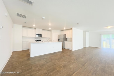 12613 Cucumber Tree St, Jacksonville, FL 32218 - photo 3