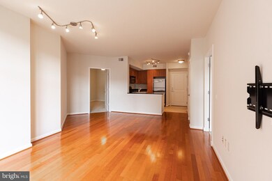 Clarendon 1021 unit 317, Arlington, VA 22201 - photo 2