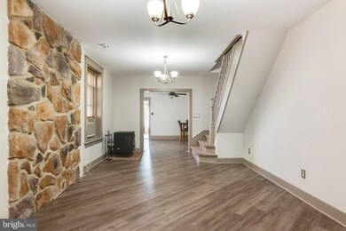 429 Fairview St, Reading, PA 19605 - photo 3