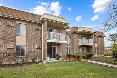 2415 N Kennicott Dr unit 1D, Arlington Heights, IL 60004 - photo 2