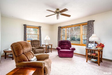 1724 W 36th St, Davenport, IA 52806 - photo 3