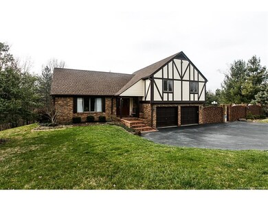 2014 Beckin Dr, Floyds Knobs, IN 47119 - photo 2