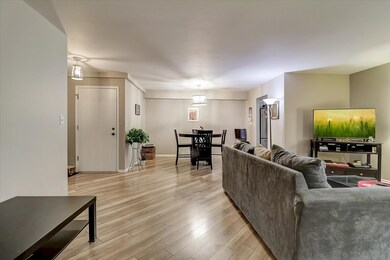 1519 Harbour Ct unit 31BR, Schaumburg, IL 60193 - photo 5