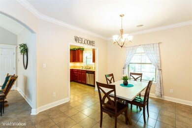 09_306bottlebrushln_2009_LowRes