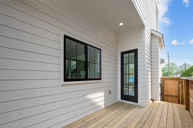 731 E 10th St, Houston, TX 77008 - photo 5