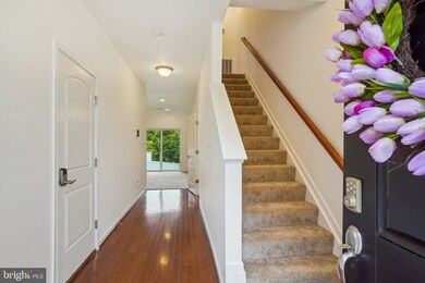 12741 Longford Glen Dr, Germantown, MD 20874 - photo 2