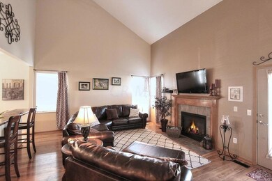 Great Room w/ Fireplace
