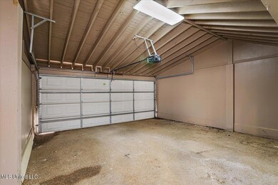 03-73 Breakers Ln