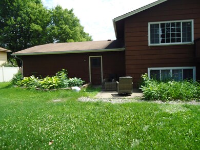 8003 Fairfield Cir, Brooklyn Park, MN 55444 - photo 4