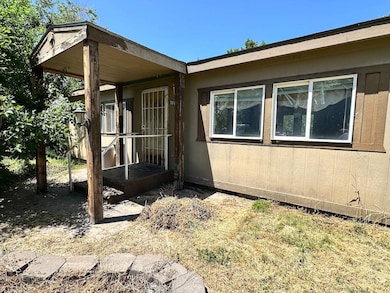 1014 E Adams St, Burns, OR 97720 - photo 5