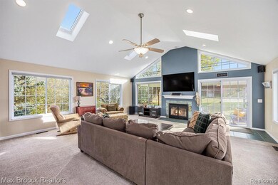 5296 Pine Knob Ln, Clarkston, MI 48346 - photo 4