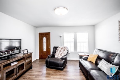 3601 S Holbrook Ave, Sioux Falls, SD 57106 - photo 4