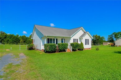 2038 Grantville Ln, Asheboro, NC 27205 - photo 2