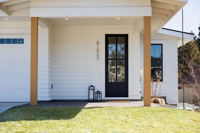 61022 Light Peak Dr, Bend, OR 97702 - photo 2
