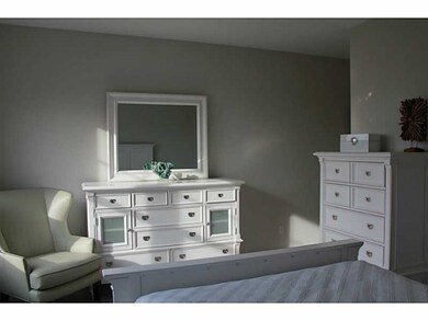 144 Bayridge Dr unit 17A, Middletown, RI 02842 - photo 3