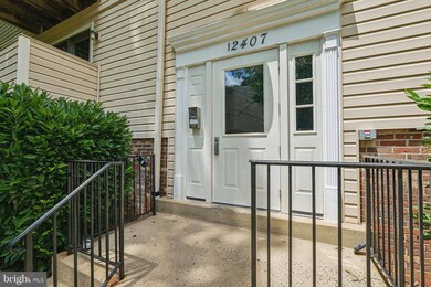 12407 Hickory Tree Way, Germantown, MD 20874 - photo 3