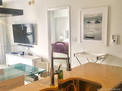 Icon Brickell Tower 3 unit 1903, Miami, FL 33131 - photo 3