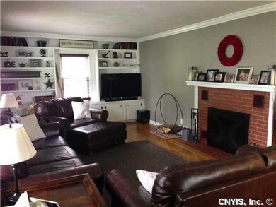 Great Room SPACIOUS GREAT ROOM INCLUDES WOODBURNIN