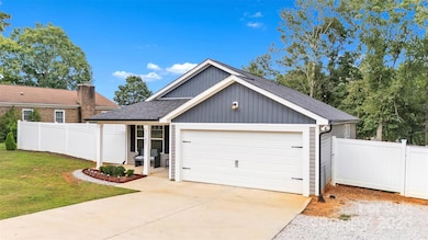 3165 Spencer Rd NE, Conover, NC 28613 - photo 3