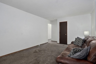 300 S Clifton Ave-14