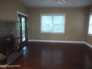 125 Spruce Run Dr, Dingmans Ferry, PA 18328 - photo 3