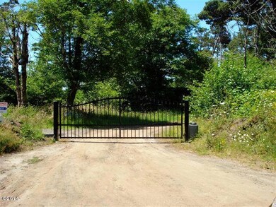 Spruce Pointe Gate