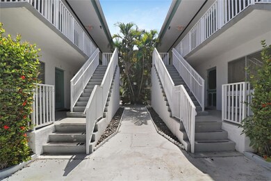 7945 Carlyle Ave unit 2, Miami Beach, FL 33141 - photo 4