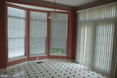 13000 Shamrock Glen Dr, Germantown, MD 20874 - photo 4