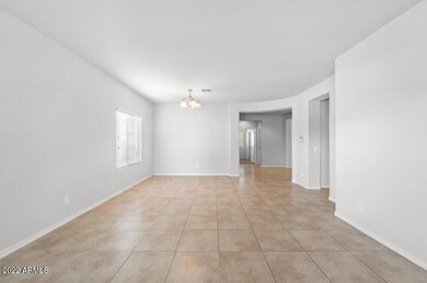 Living/dining room