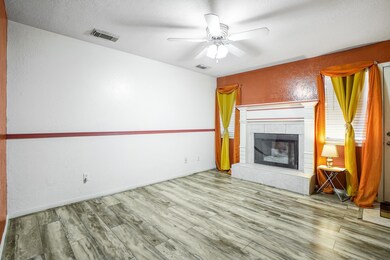 50 Evanston St unit 3, Houston, TX 77015 - photo 5