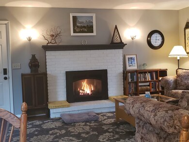 11 Oxford Dr, Saratoga Springs, NY 12866 - photo 2