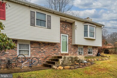 565 Hill Church Rd, Boyertown, PA 19512 - photo 2