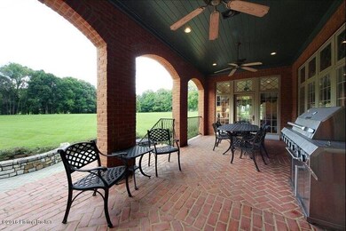 COVERED PORCH