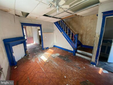 14 College Ave, Upper Darby, PA 19082 - photo 4