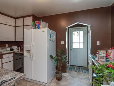 2641 Lyon St, Des Moines, IA 50317 - photo 5