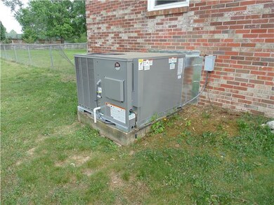 406 Perfection Dr, Shelbyville, TN 37160 - photo 6