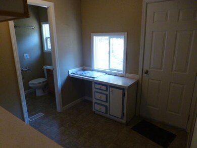 6001 Foley Ln, Central Point, OR 97502 - photo 4