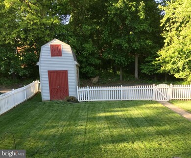 112 W D St, Brunswick, MD 21716 - photo 2