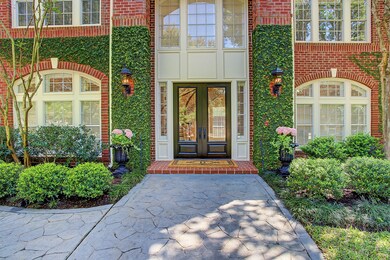 4 Huntington Park Ct, Houston, TX 77024 - photo 2