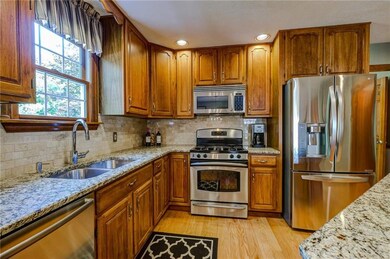 BEAUTIFUL GRANITE COUNTERS,