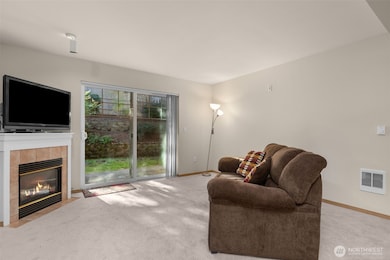 1001 W Casino Rd unit F105, Everett, WA 98204 - photo 5