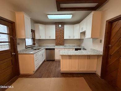 38 State St unit A, Saratoga Springs, NY 12866 - photo 6