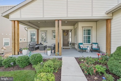 102 Phoebe Ct, Lake Frederick, VA 22630 - photo 2