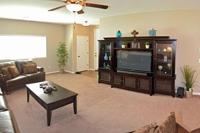 06 Family Room